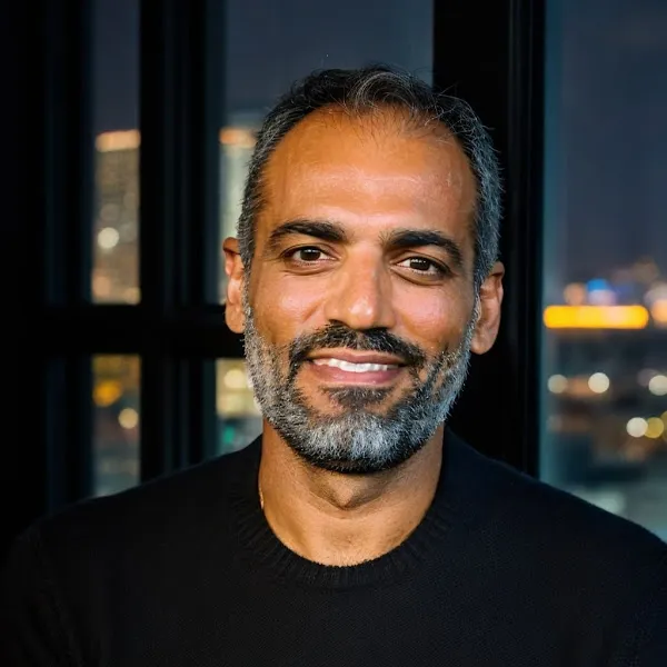 عرض الملف الشخصي لـ "سمير سامات"