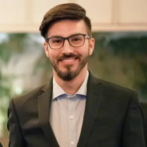 הצגת הפרופיל של Alec Garcia