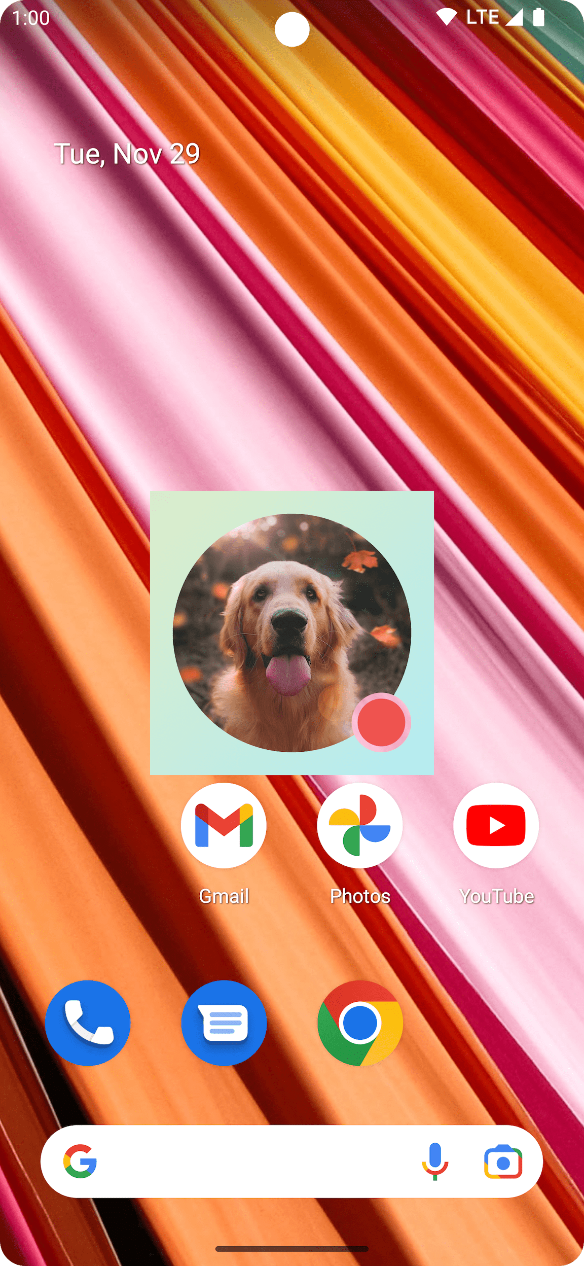 بدون تنظیم CompositingStrategy و استفاده از BlendMode.Clear با برنامه‌ای که پس‌زمینه پنجره شفاف دارد. تصویر زمینه صورتی از طریق ناحیه اطراف دایره وضعیت قرمز نشان داده می‌شود.