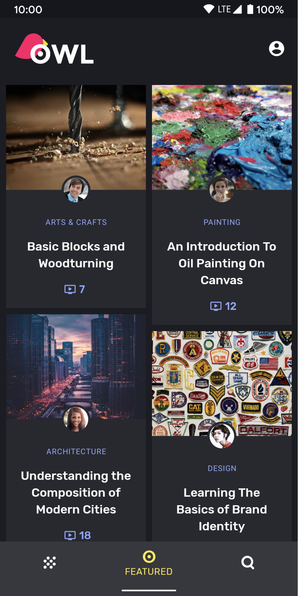 ภาพหน้าจอของแอปที่แสดงสีที่แตกต่างกันเล็กน้อยซึ่งใช้กับองค์ประกอบในระดับความสูงต่างๆ