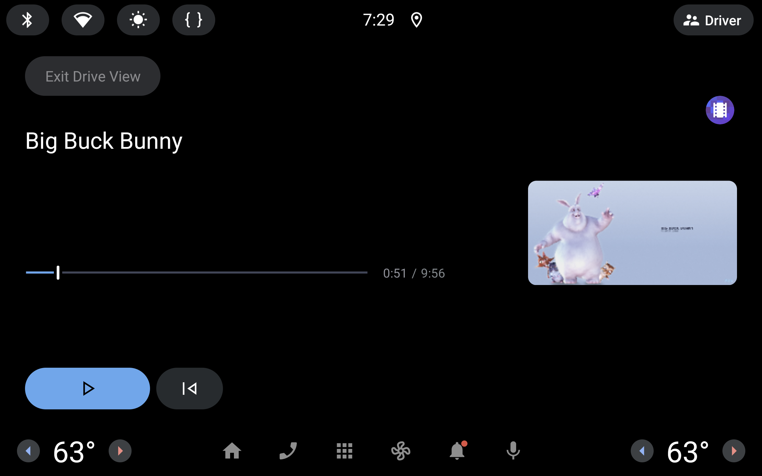 رانندگی کنترل‌های پخش بهینه برای برنامه‌ای که از صدا در حین رانندگی پشتیبانی می‌کند.